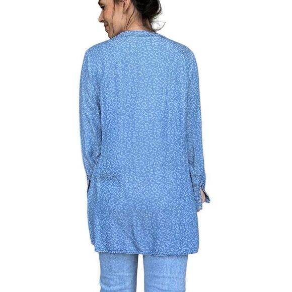 New Soft Surroundings Blue Animal Print Chambray Tunic Top Blouse Size Large - Picture 3 of 9